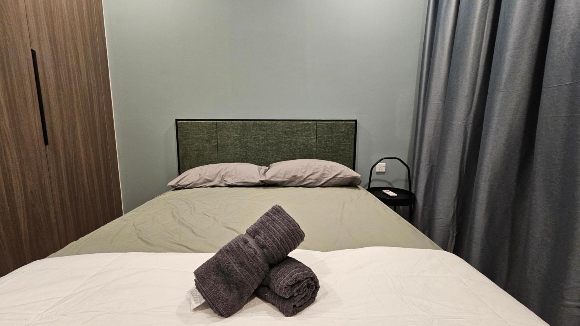 Bloomsvale Kl By Penguin N' Bee Staycation